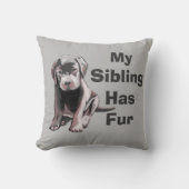 私の兄弟姉妹は毛皮のかわいいブラックラボ子供部屋の装飾を持っている クッション (正面)