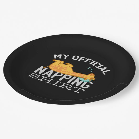 私の公式なおむつシャツ – 怠惰な眠るキリン ペーパープレート (アングル)