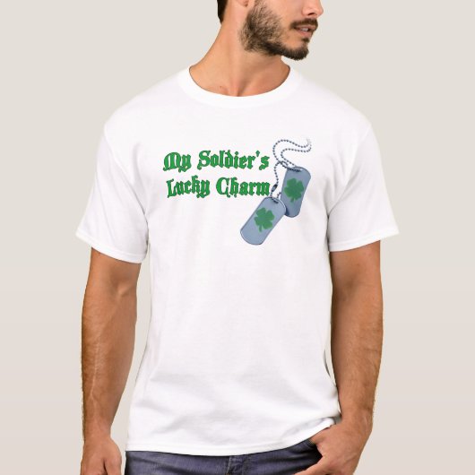 私の兵士の幸運なチャームのTシャツ Tシャツ (正面)