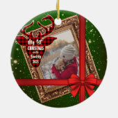 私の初めてのクリスマスと金ゴールドフレーム赤い弓の写真 セラミックオーナメント (裏面)