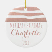 私の初めてのクリスマスのばら色の金ゴールドのhandrawnは縞で飾ります セラミックオーナメント (裏面)