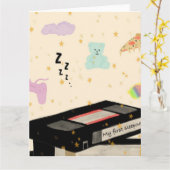 私の初めての泊まり会 - ドリームコア VHS ノスタルジア カード (黄色い花)