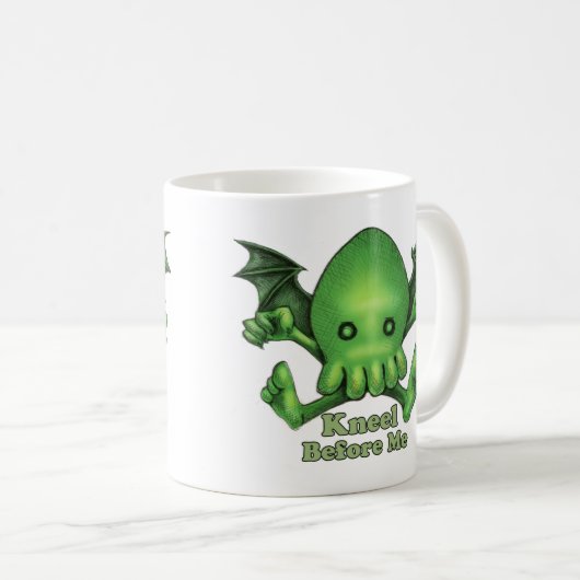 私の前のかわいいCthulhuのチビ(小さくかわいく書いた感じ)のKneel コーヒーマグカップ (正面右)
