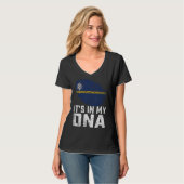 私の動揺してDnaナウル国旗の男の女の子の中にある Tシャツ (正面フル)