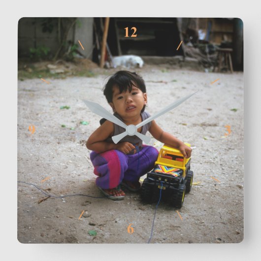 私の唯一のおもちゃ スクエア壁時計 (正面)