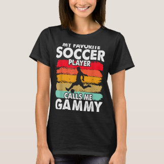 私の大好きなサッカー選手がババアと呼ぶレトロデザイン Tシャツ