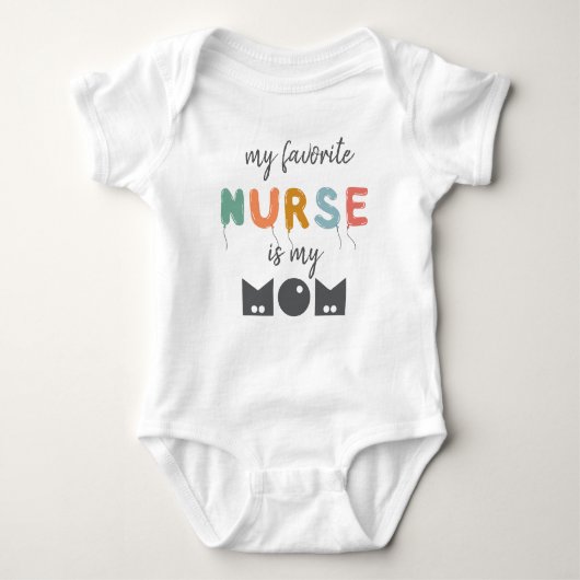 私の好きな看護師はママ かわいいパーソナライズド ベビーボディスーツ (正面)