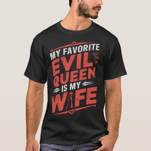 私の妻は私のお気に入りの悪の女王 - ゴシックロマンス Tシャツ (正面)