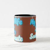 私の妻は私の親友だ ツートーンマグカップ (中央)