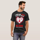 私の姪の血がん啓発のために赤を着ています 3 Tシャツ (正面フル)