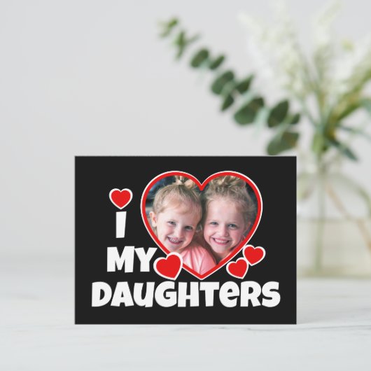 私の娘の写真をハートパーソナライズされたする ポストカード (スタンド正面)