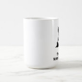 私の娘は戦闘用ブーツを身に着けています コーヒーマグカップ (中央)