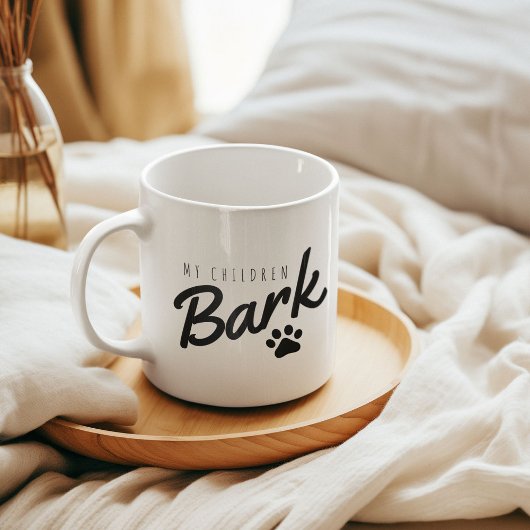 私の子おもしろい供は犬の母にほえる コーヒーマグカップ