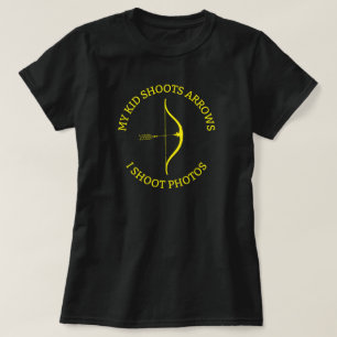 私の子供は矢を放つ アーチェリー・ママ Tシャツ