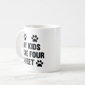 私の子供は4人の足を持つ コーヒーマグカップ (正面左)