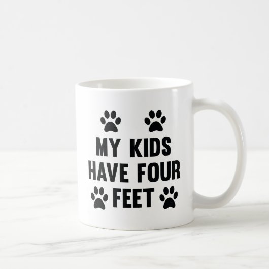 私の子供は4人の足を持つ コーヒーマグカップ (右)