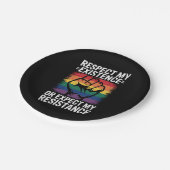 私の存在を尊重するか、私の抵抗を期待するLGBTQ ペーパープレート (アングル)