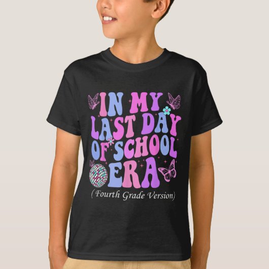 私の学校最後の日4年生先生 Tシャツ (正面)