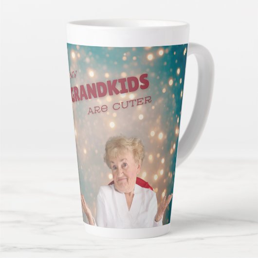 私の孫は可愛い、マグカップ カフェラテマグ (右アングル)