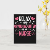 私の孫娘はナースおばあちゃんナースおばあちゃん カード (黄色い花)