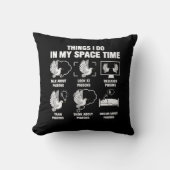 私の宇宙タイムで行うことハト繁殖豚 クッション (正面)