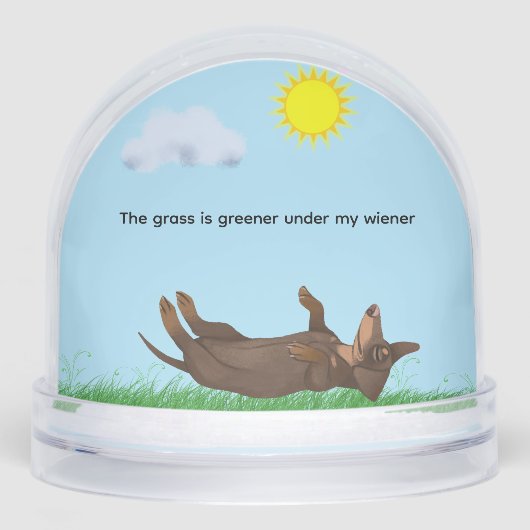 私の家の下では草の色が濃い (正面)