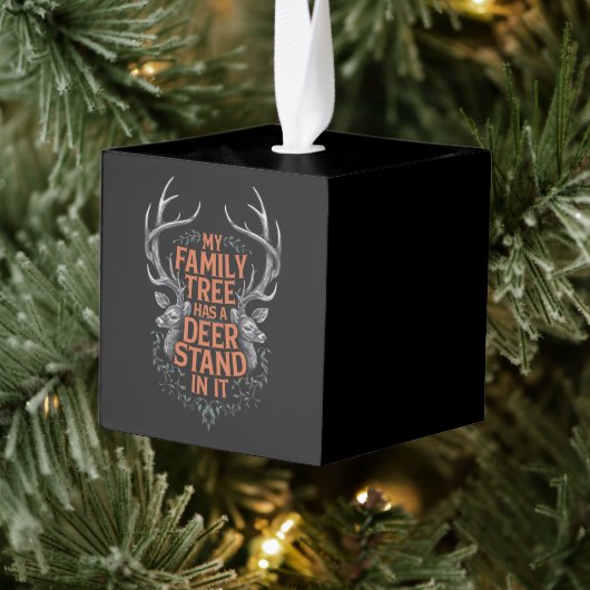私の家族の木は鹿のスタンドを持っている狩り キューブオーナメント (ツリー)