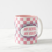 「私の家、私の規則!」の背市松模様に景 ツートーンマグカップ (正面右)