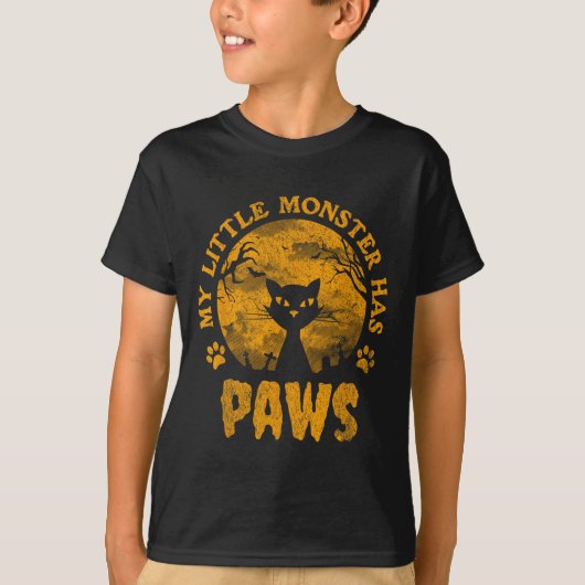 私の小さな怪物は爪猫を不気味持つ Tシャツ (正面)