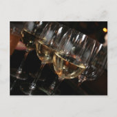 私の年齢ではワイングラスが必要だ ポストカード (正面)