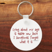 私の年齢について嘘をつく キーホルダー (裏面)