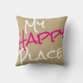 私の幸せな場所のピンクおよび白いキャンバスのプリント クッション (裏面)