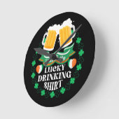 私の幸運なビールを飲む聖パトリックの日 ラウンド壁時計 (傾斜)