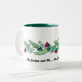 私の庭および私は2個のエンドウ豆のよう.....の…です ツートーンマグカップ (正面左)