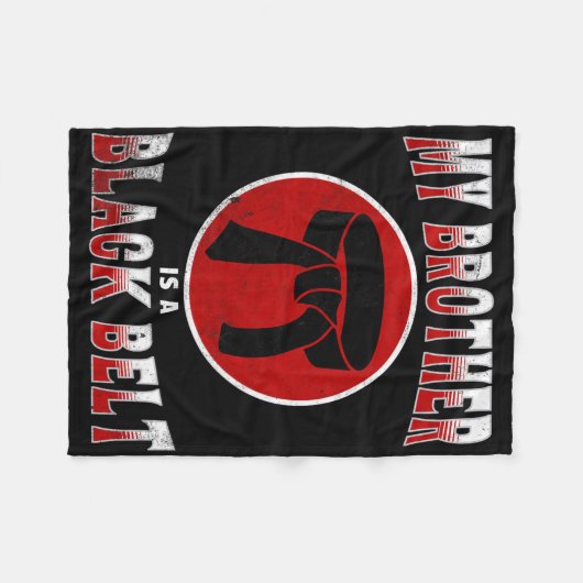 私の弟は黒帯武術Tee空手 フリースブランケット (正面(横))