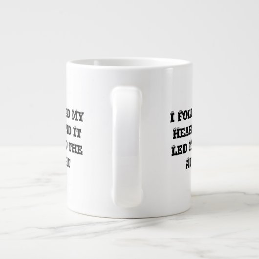 私の後を追ハートは私を空港へと導いた ジャンボコーヒーマグカップ (裏面)