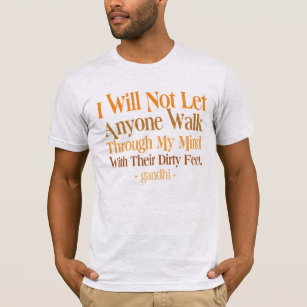私の心の引用文Gandhiによって Tシャツ