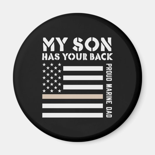 私の息子はあなたのバック誇りを持ったマリンパパ米国旗を持っている マグネット (正面)