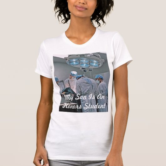 私の息子は名誉学生です Tシャツ (正面)