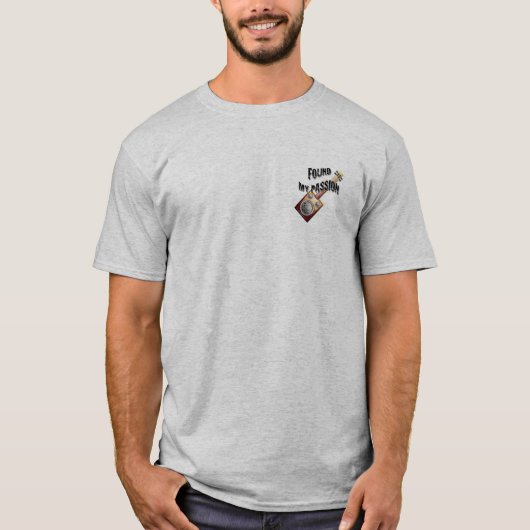 私の情熱-タバコ入れのギターのTシャツ--を見つけました Tシャツ (正面)