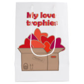 私の愛のトロフィー箱にバレンタインのハート ミディアムペーパーバッグ (裏面)