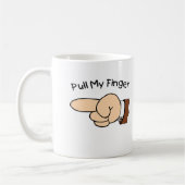 私の指のコーヒー・マグを引っ張って下さい コーヒーマグカップ (左)