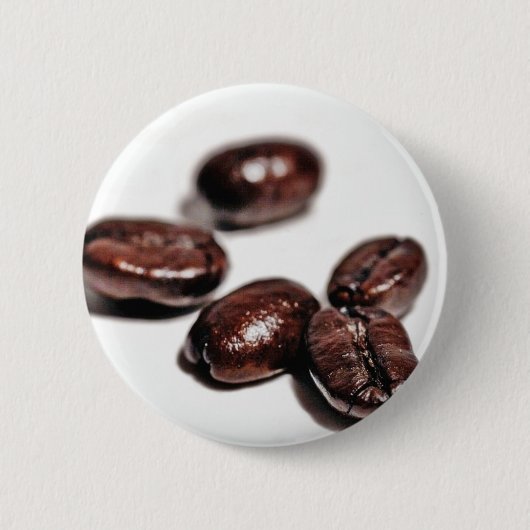 私の新しいスタジオで撃たれるコーヒー豆 缶バッジ (正面)