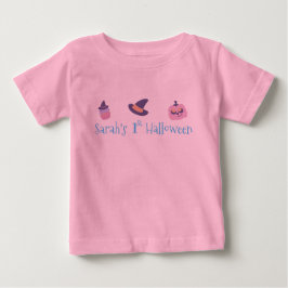 私の最初のハロウィーンピンクパンプキパーソナライズされた ベビーTシャツ