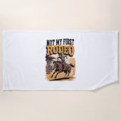 私の最初のロデオ馬のコントリー西部ではない ビーチタオル (正面)