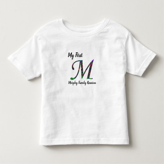 私の最初の家族の懇親会カラフルレターMモノグラム トドラーTシャツ (正面)
