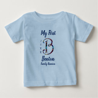 私の最初の家族の懇親会手紙Bタイ染料モノグラム ベビーTシャツ