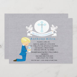 私の最初聖餐式の男の子のひざまずく招待状 招待状