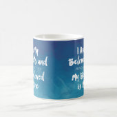 私の最愛は私の物パーソナライズな青い水彩画です コーヒーマグカップ (中央)