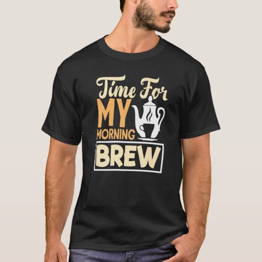 私の朝の紅茶を飲むTカップの時間 Tシャツ (正面)